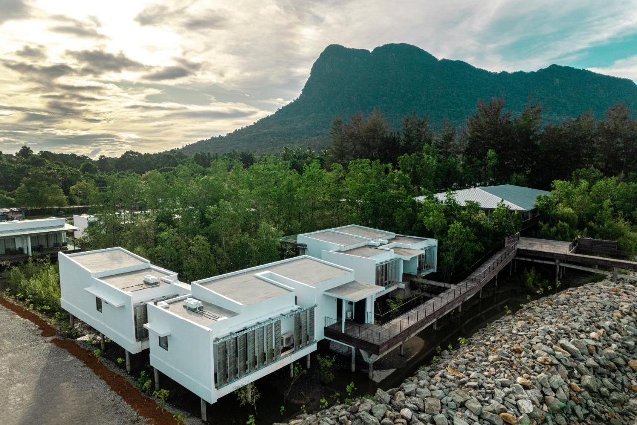 Hotel Cove 55 Santubong Esterno foto
